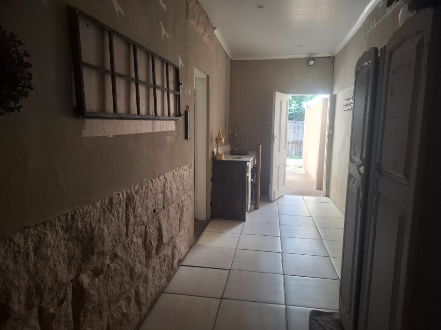 5 Bedroom Property for Sale in Kroonstad Central Free State